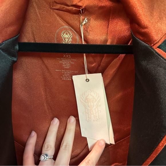 BNWT- We are HAH Solo Robe - Picture 6 of 13
